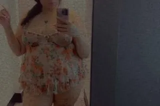 Bella’s got that irresistible, luscious glow ; thick & juicy - Image 2